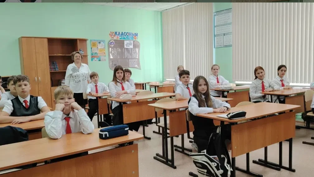 📎 7 сентября 2026 года в нашей школе прошли внеурочные занятия «Разговоры о важном». Н...