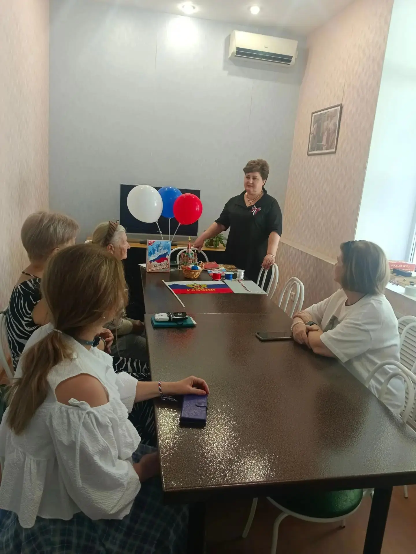 В рамках программы «Активное долголетие» в «Точке общения» для граждан возраста 50+ про...