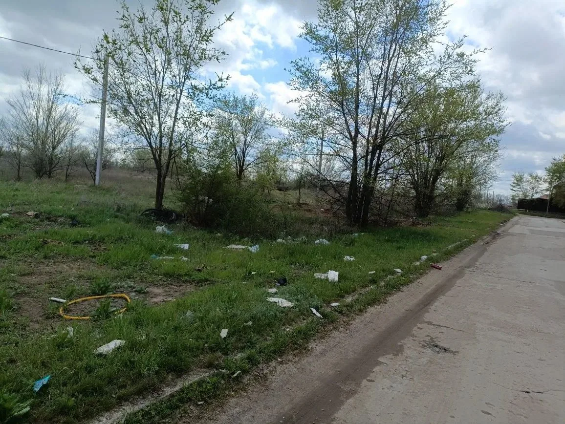 🧹 Сотрудники филиала Детской школы искусств имени Минченкова провели очередную уборку территории - н