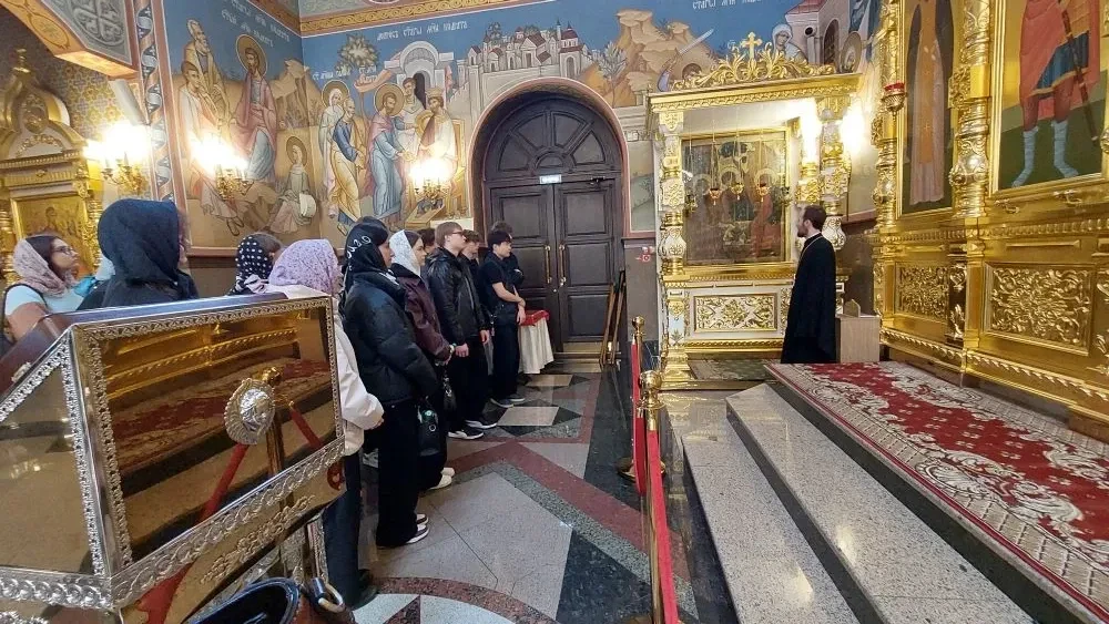 В рамках муниципального проекта "Семья как храм" учащиеся 10 а класса МБОУ СОШ 24 посетили образоват