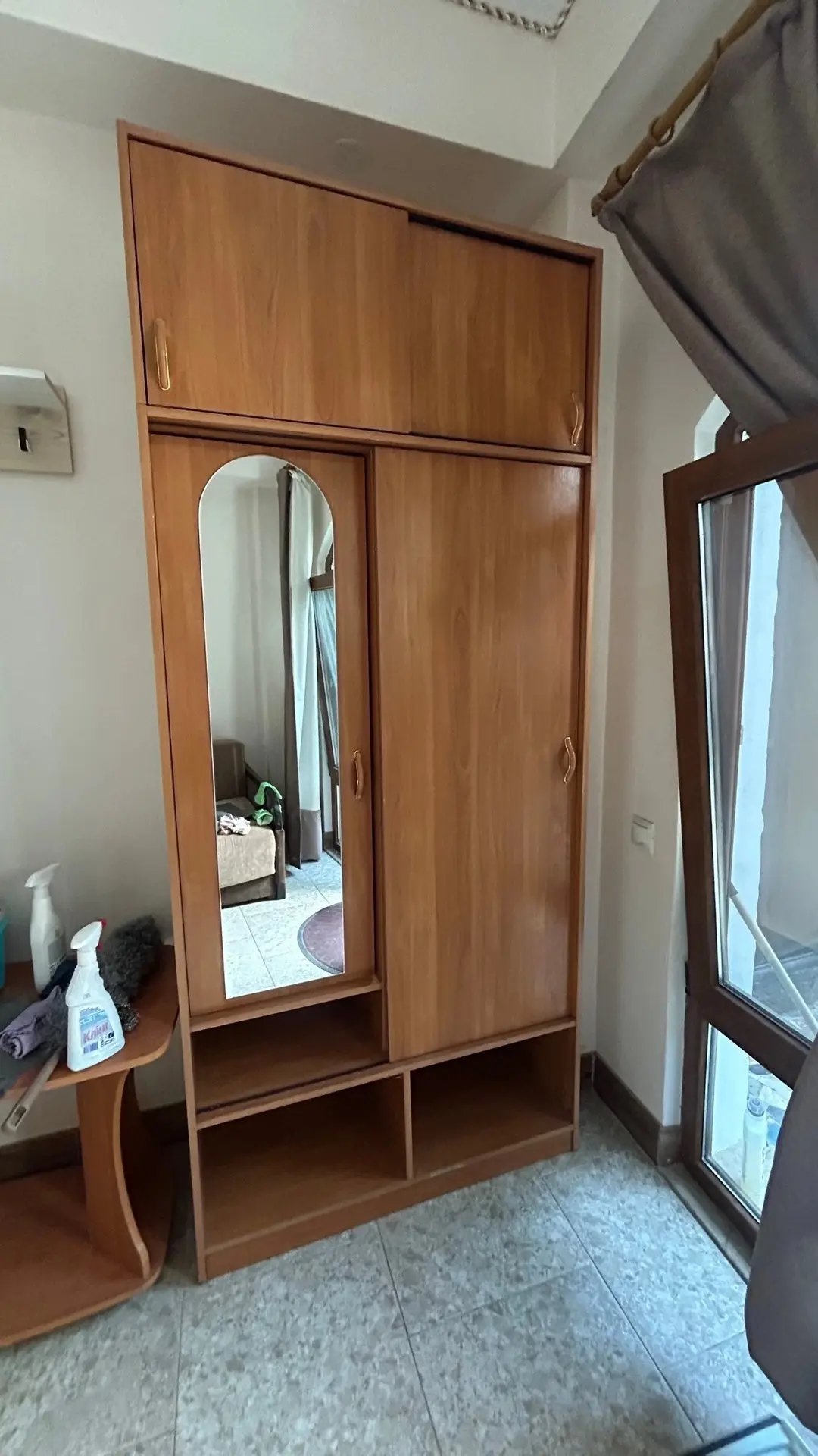 Продам шкаф в прихожую, размеры ш101*в231*г41