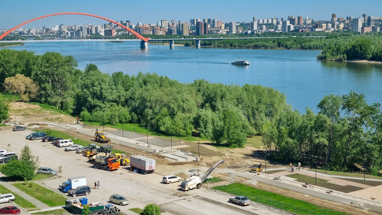 Строительство новой набережной активно продолжается в Кировском районе на Северо-Чемско...