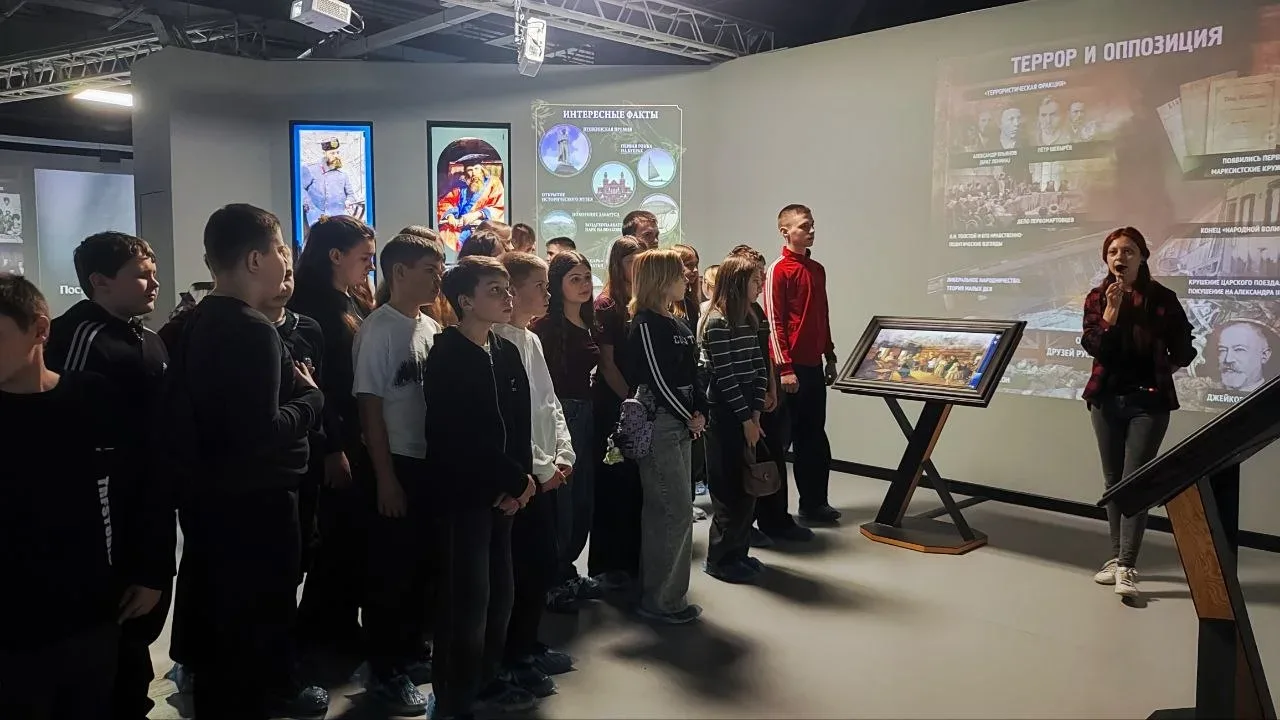 🇷🇺Погружение юных макеевчан в историю! 🚀  Экскурсия в Сердце Истории 🤩 продолжаются.  😇Что же впечат