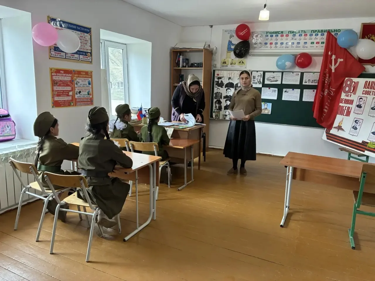 🇷🇺 🎗️Тематический классный час «Мы помним! Мы гордимся!», посвященный подвигу советс...