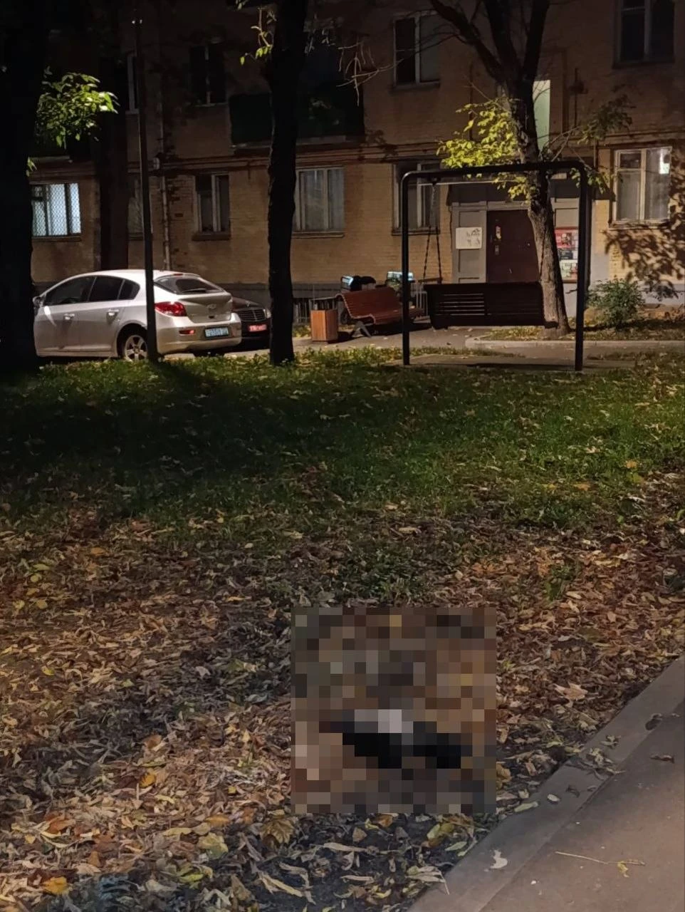 В Шелепихе местным жители бьют тревогу из-за жестокого обращения с птицами и уличными ж...