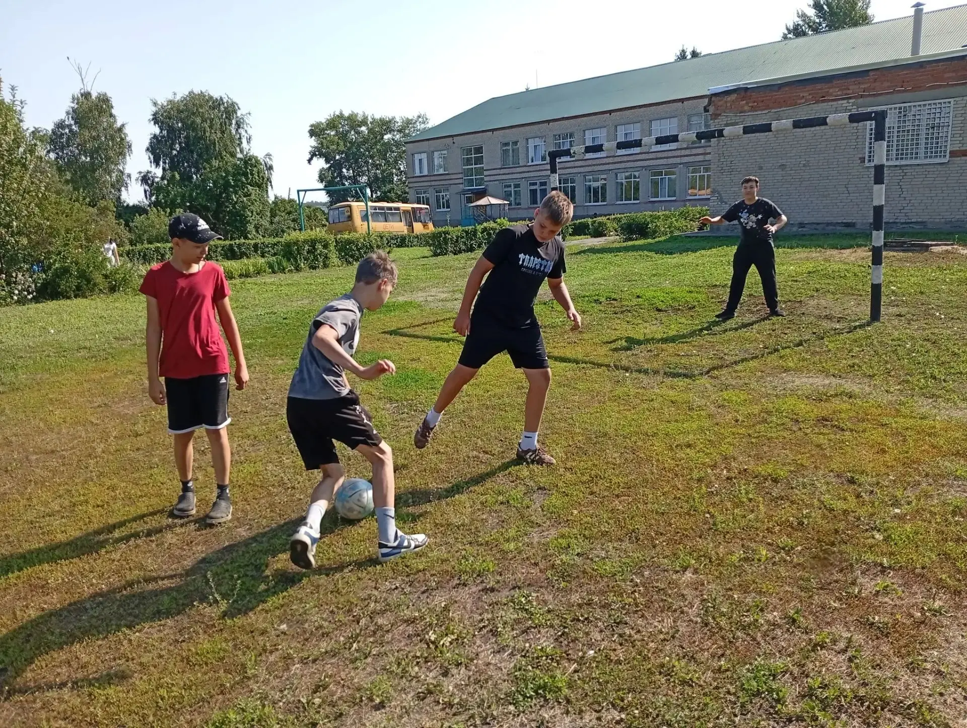 ⚽ Спортивное лето в разгаре!

Работа пришкольной спортивной площадки в МОУ СОШ им. И.И. Пушанина про