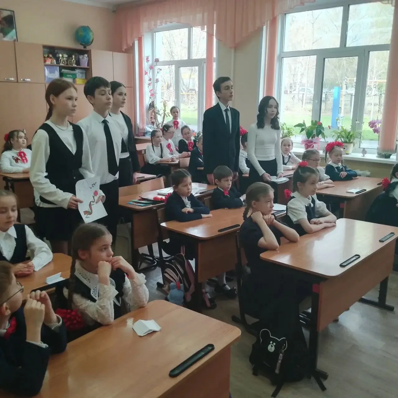 🇷🇺 Урок мужества: Встреча с героями современности! Сегодня в нашей школе прошел особенный день. Мы п