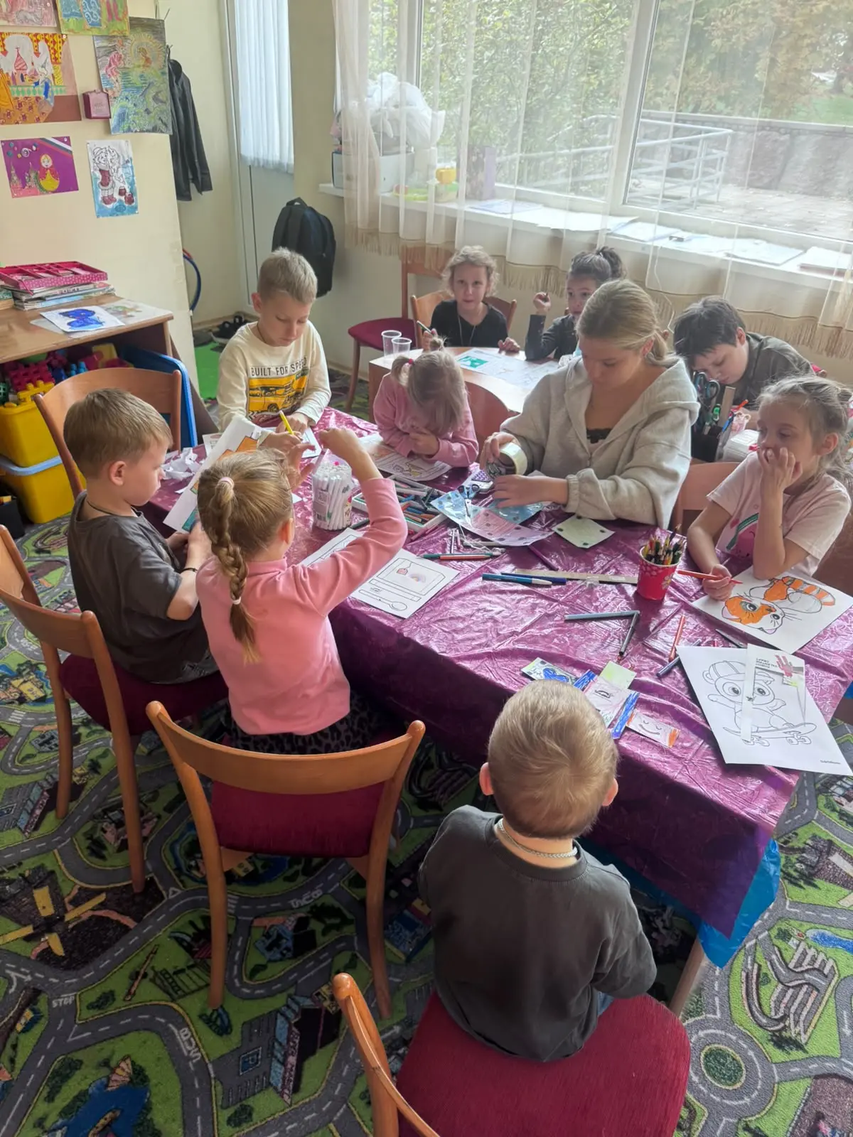 Творчество кипит в "ОК "Рублёво-Звенигородский" 👩‍🎨