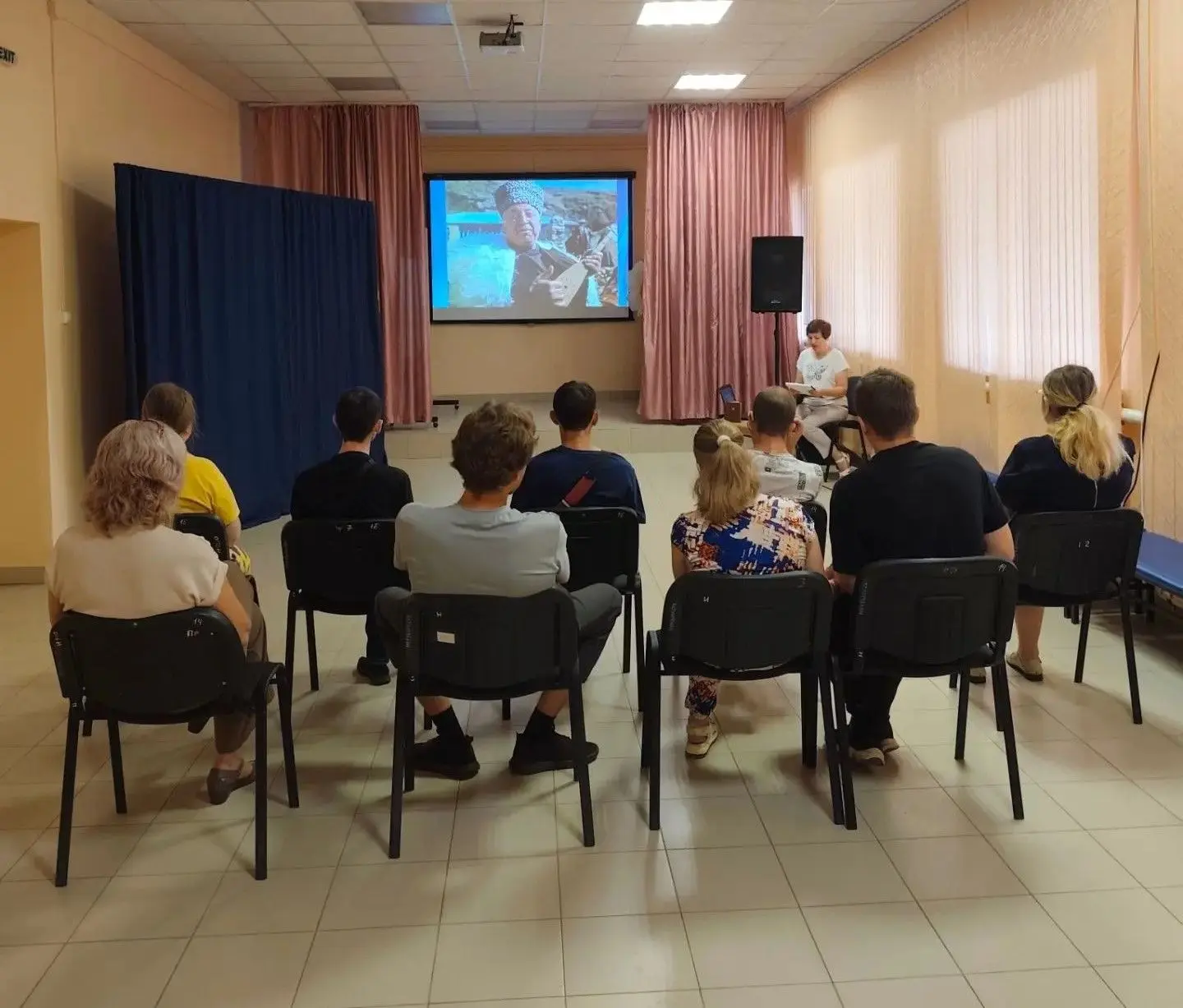 ✅Литературная гостиная. «Высокие звезды Расула Гамзатова»