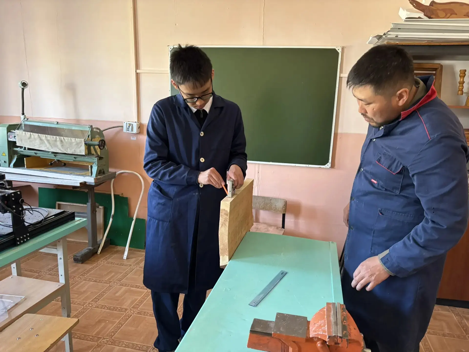 📚 Сегодня у выпускников 9 к-класса нашей школы был очень ответственный и волнительный ...