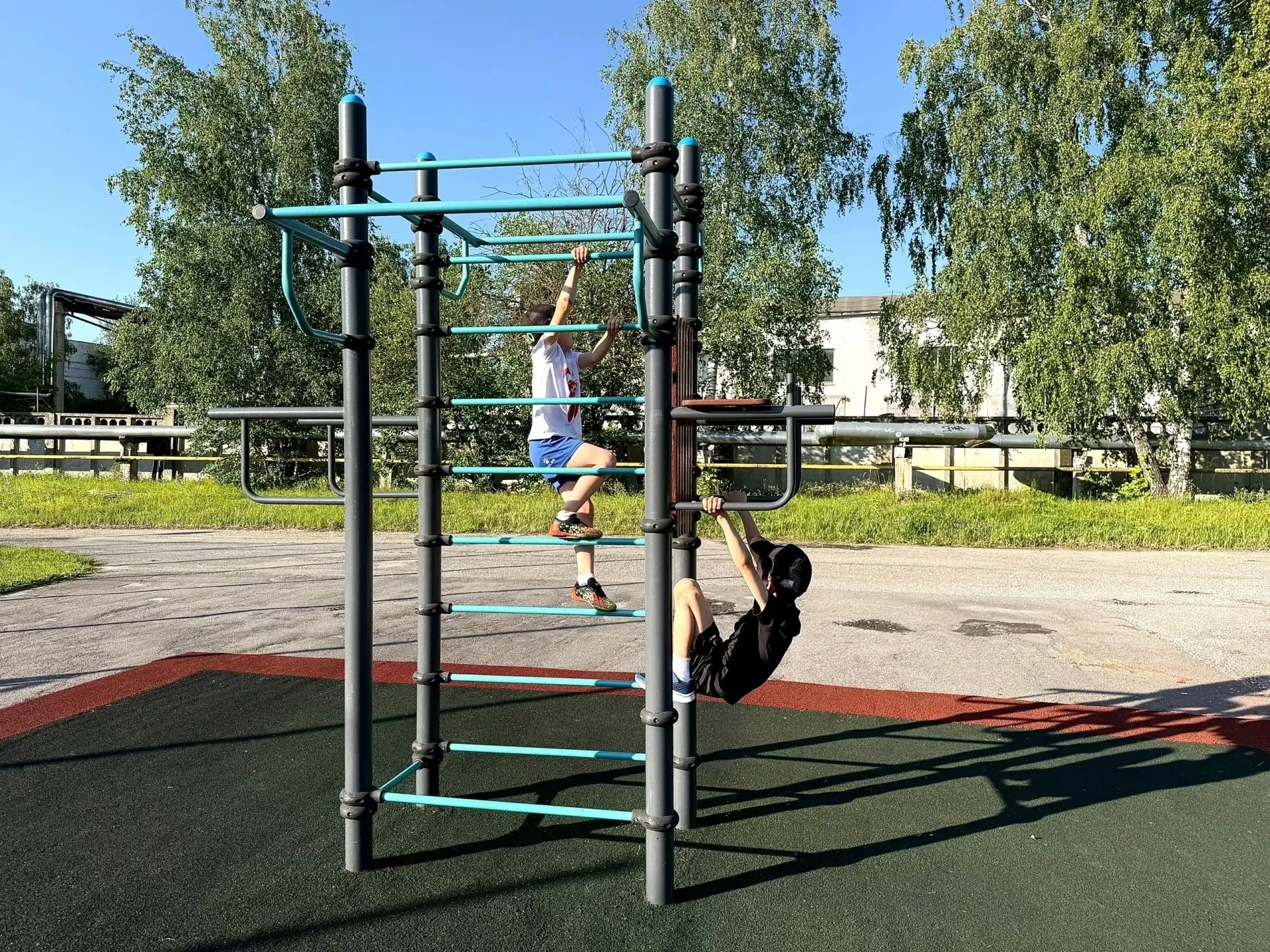 ☀️На базе спортивных площадок Ледового дворца прошли яркие и динамичные спортивные игры...