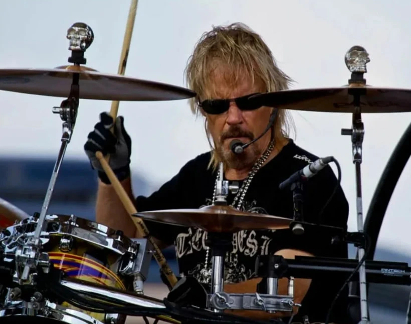 Не стало барабанщика  ZZ Top Фрэнка Бирда, он скончался на 78 году жизни, сообщил основ...