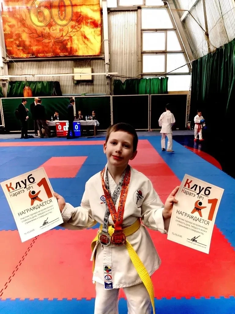 🥋 Про наших маленьких чемпионов!  В рамках Открытого турнира Клуба каратэ №1 прошли соревнования по 
