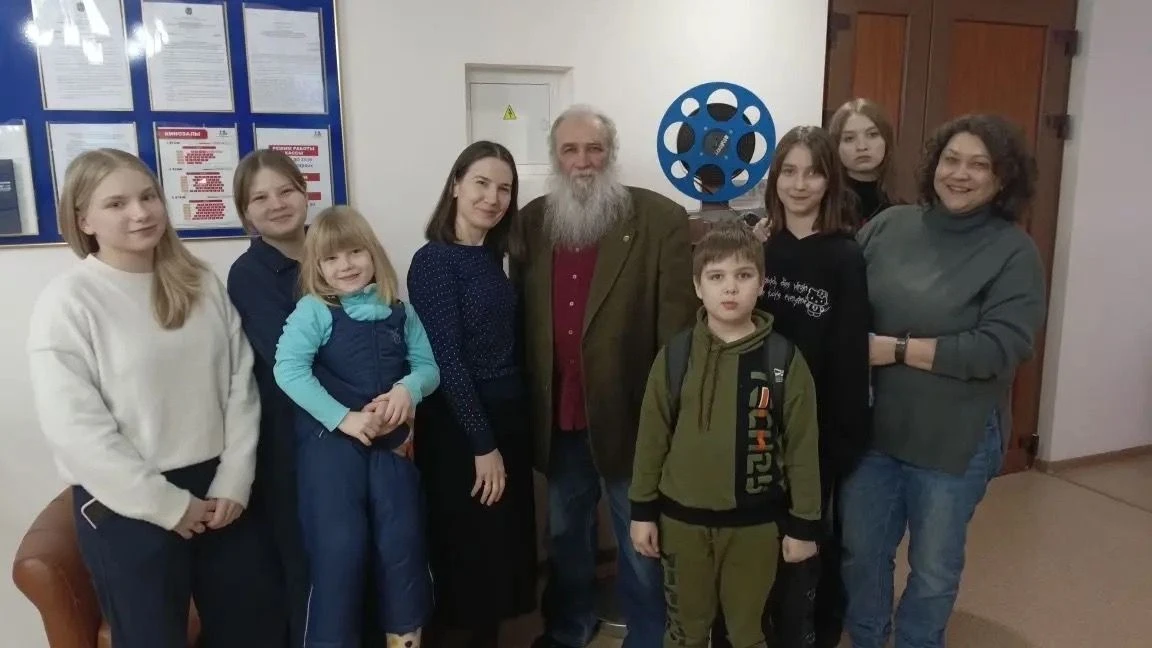 2 марта в Киновидеоцентре состоялся показ фильма "Тайная дверь" о детстве и становлении...