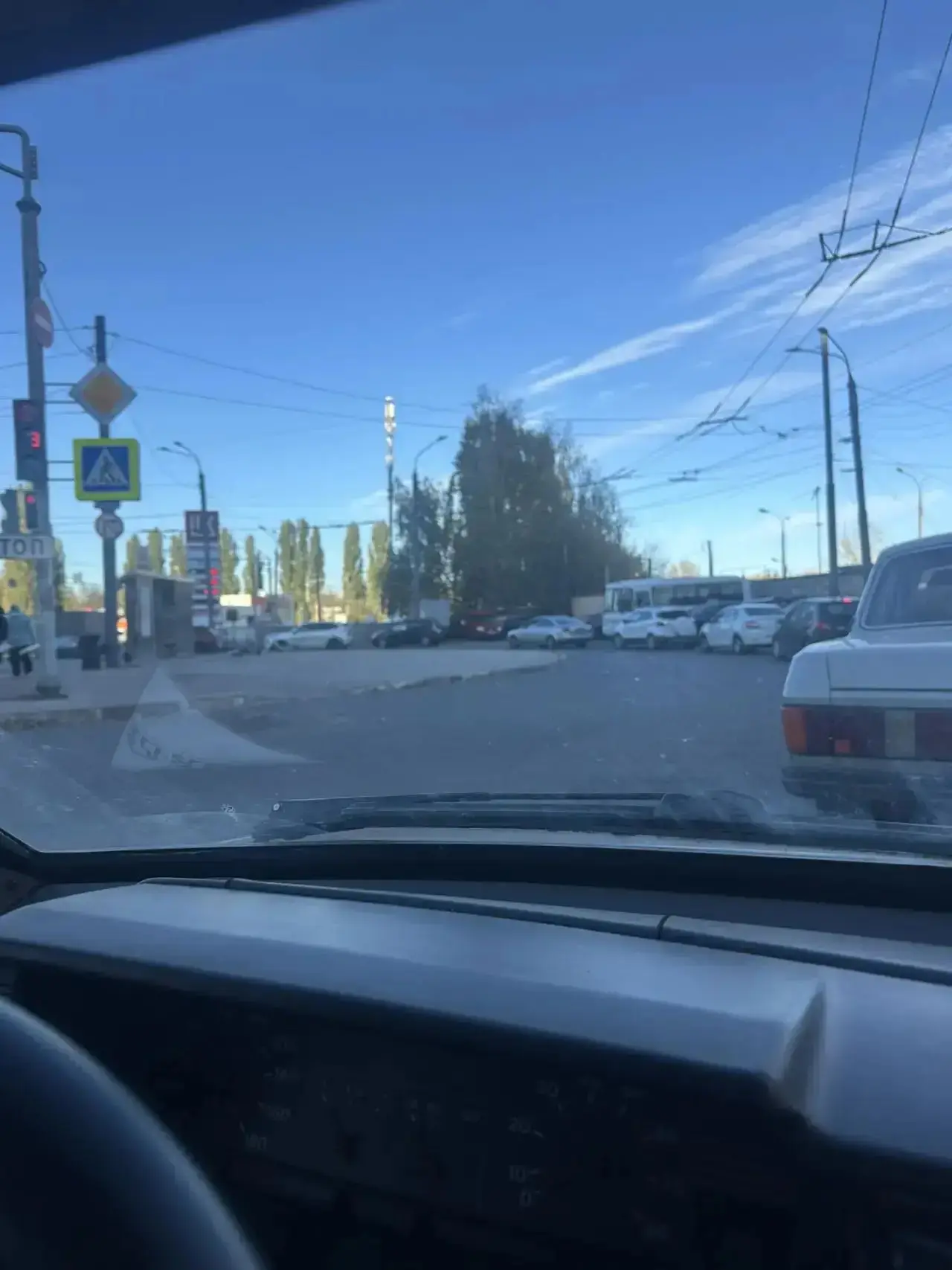 На счастливой Лукойл есть весь бенз, очередь не большая