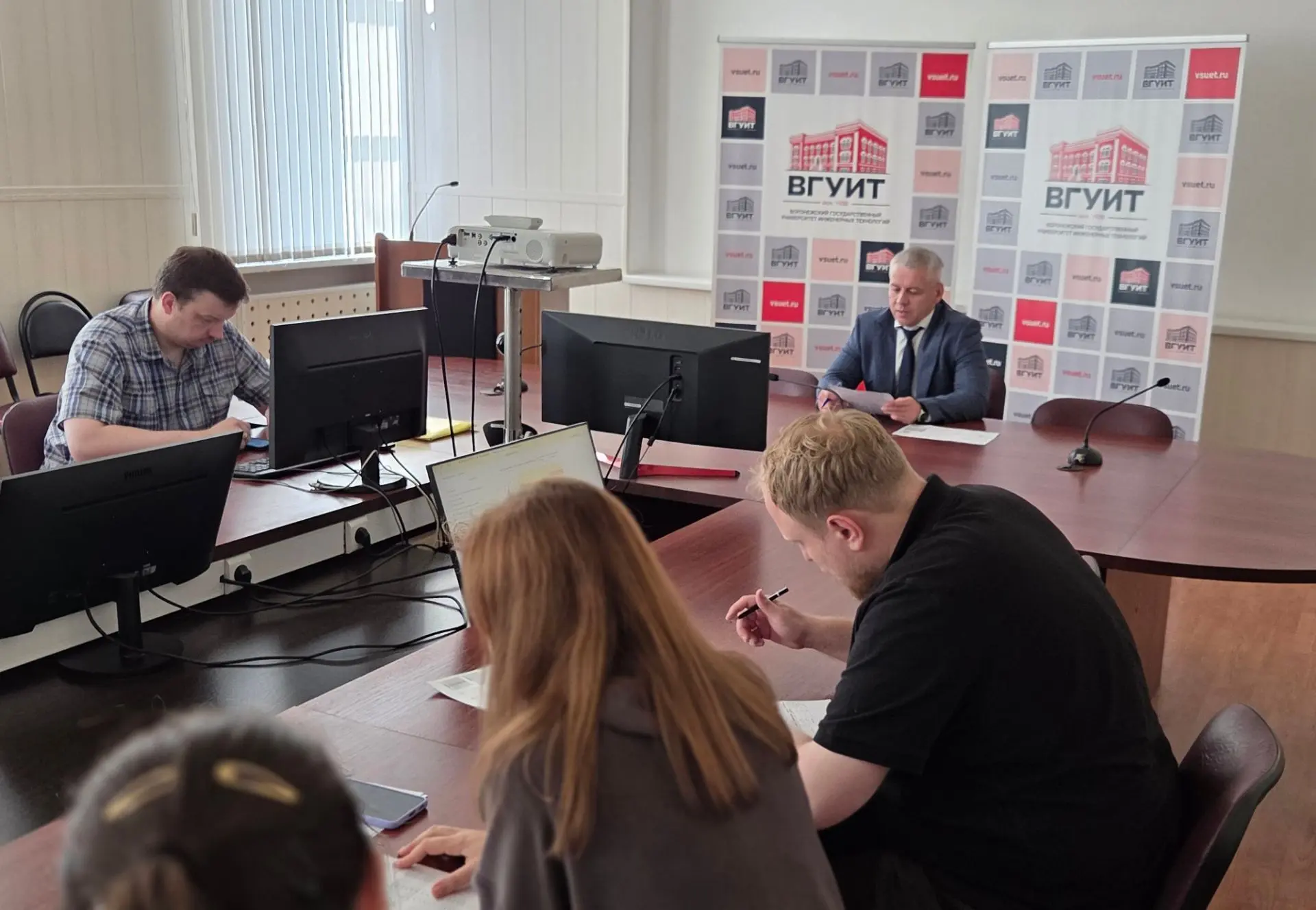 Провели сегодня заседание Приёмной комиссии ВГУИТ и подвели итоги первого этапа.

Приёмная кампания 