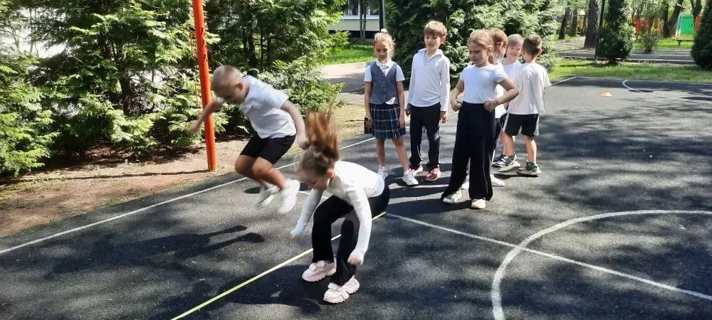 🌟 Весенний фестиваль ГТО в нашей начальной школе — это было круто! 🏃‍♂️  На этой неделе ученики 1-х 