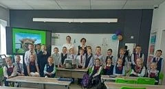 🟢Уроки с родителями! В 1В классе провела урок мама лицеистки Ковалёвой Алисии — Алла Алексеевна. Алл
