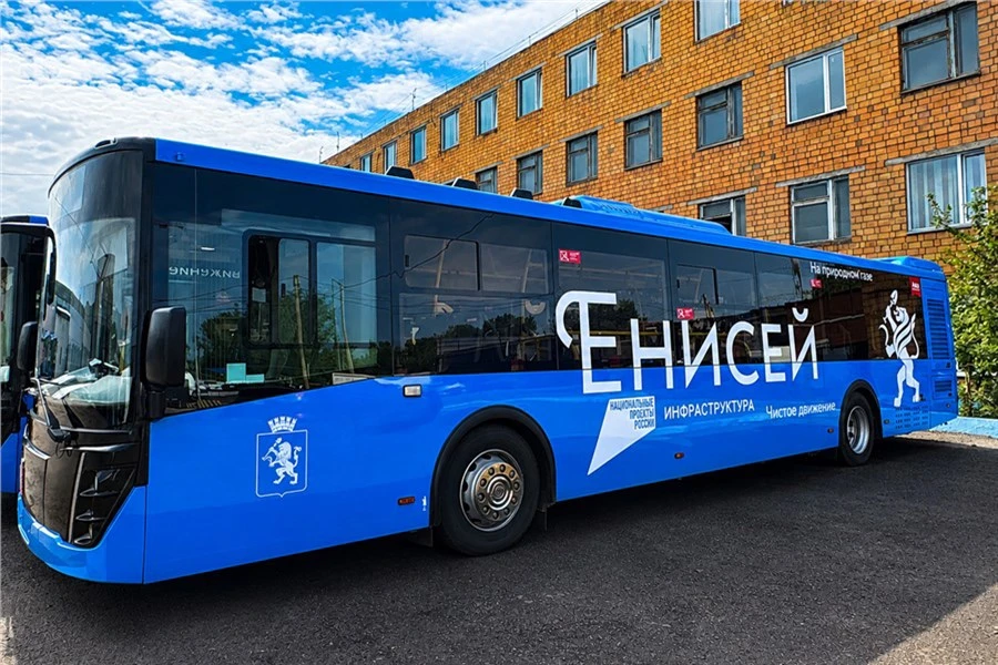 Новые ЛиАЗы вырулили на маршруты: уже 43 из 100🚌