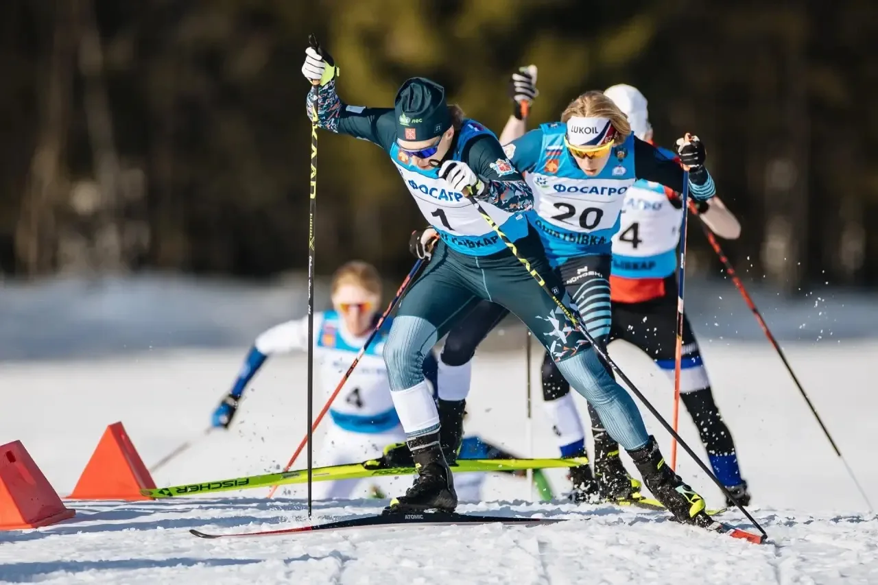 🔝 Никита Гребенкин — победитель XIII зимней Спартакиады по лыжным гонкам!  🥇 Спортсмен СШОР по ЛВС з
