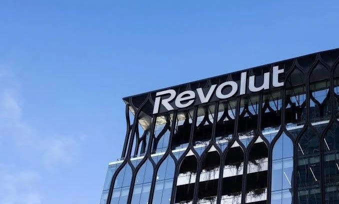 Revolut анонсировал запуск стейблкоина EURR, привязанного к евро, который выпускается к...