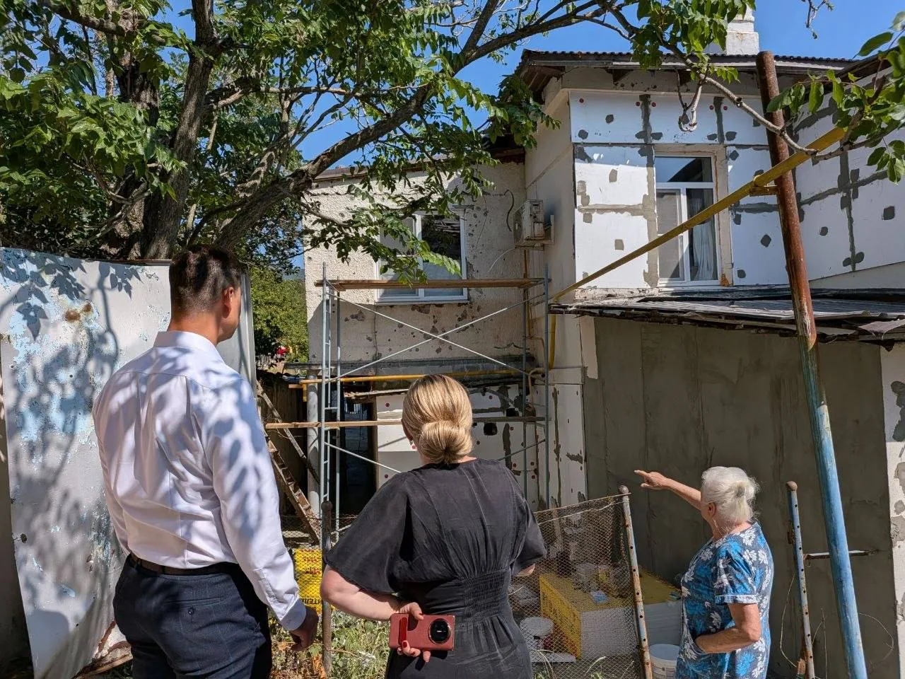 Восстановление дома в Восточном округе Новороссийска продолжается