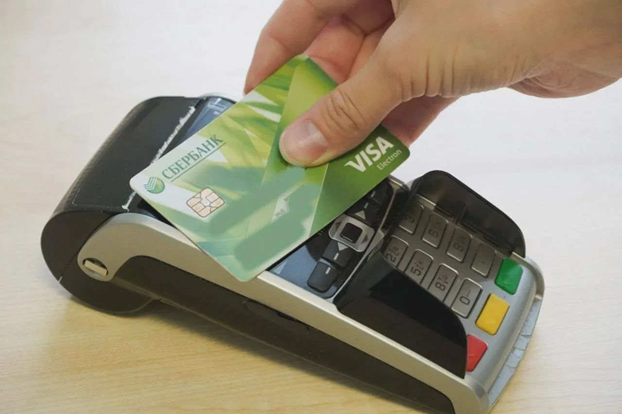💳 Расплата найденной чужой картой грозит шестью годами