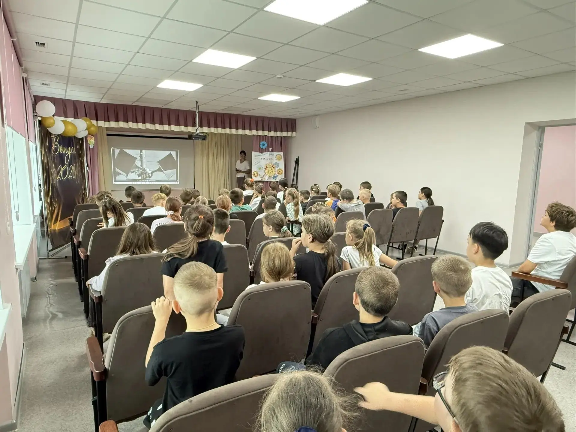 22 июня в пришкольном лагере прошёл День памяти и скорби. 🇷🇺 Этот день наполнился тишиной, слезами