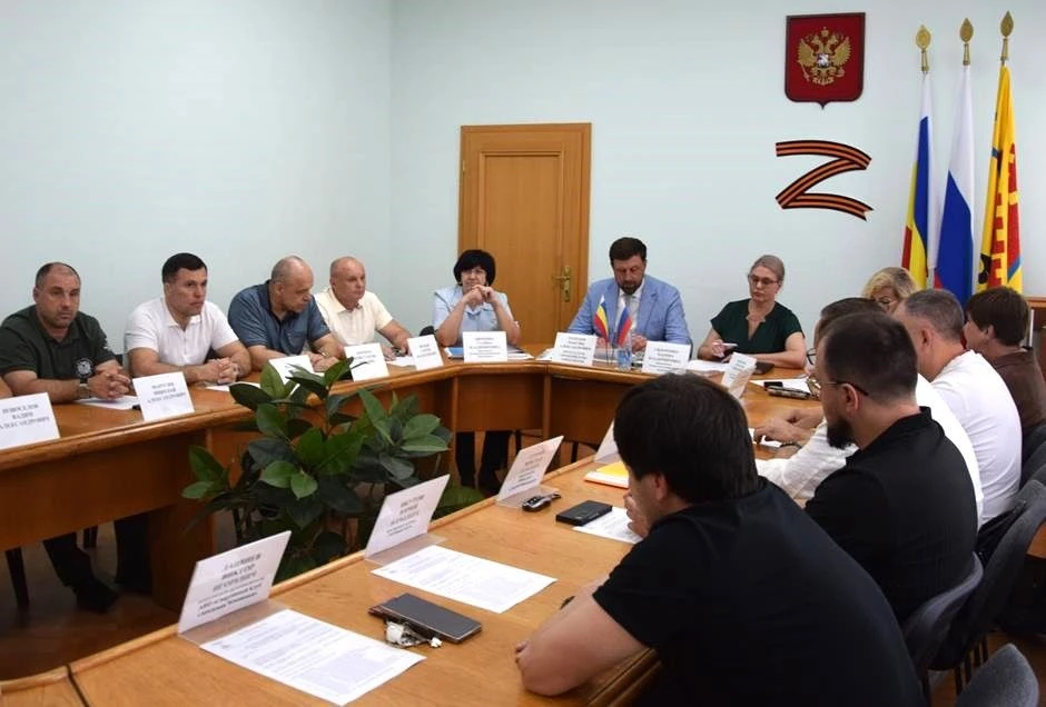 По итогам «круглого стола» в городской Думе: новые, летние проекты инициировали в Шахта...