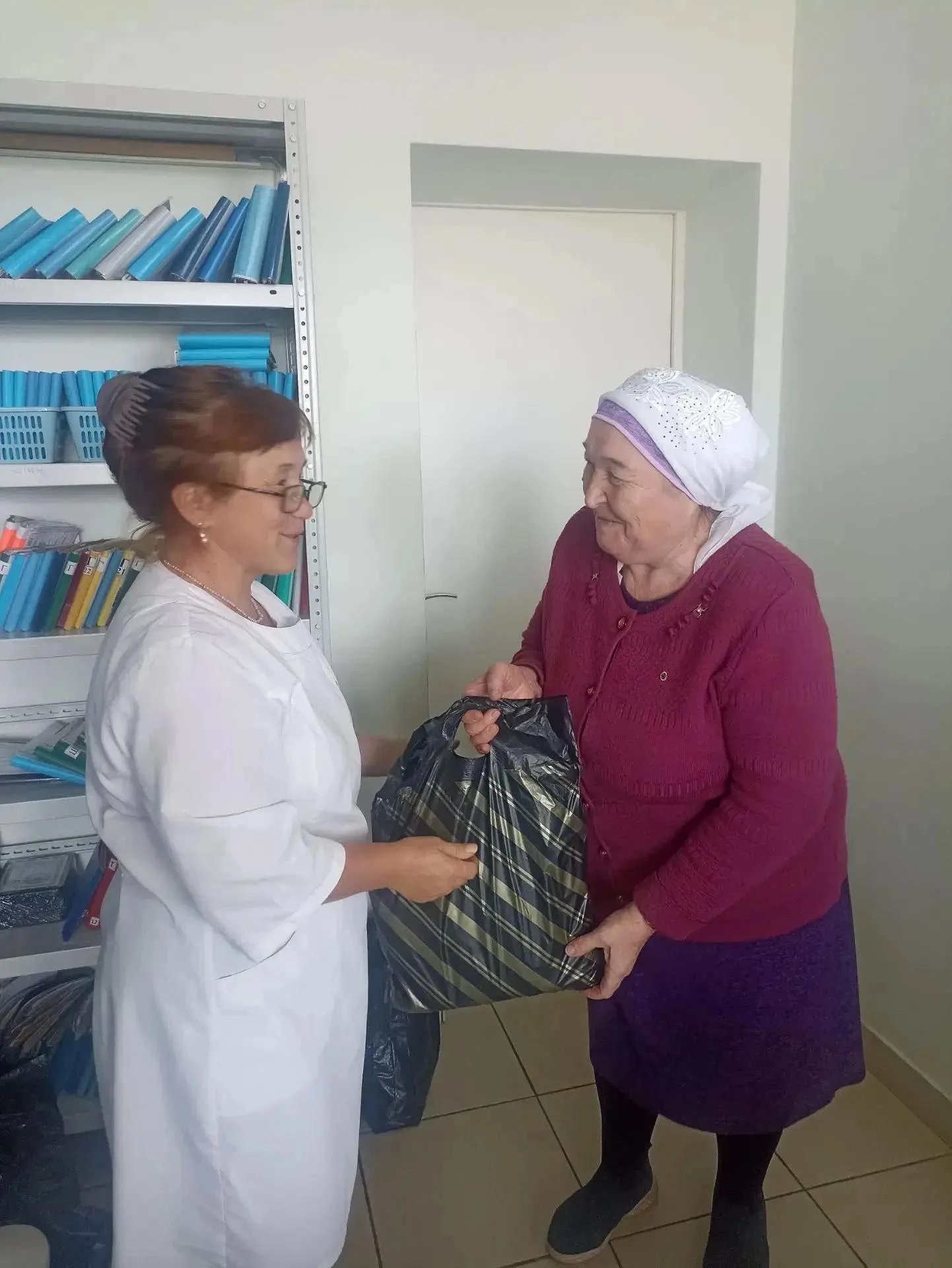 Профсоюзный комитет Арской ЦРБ тепло поздравил своих ветеранов, посвятивших медицине лу...