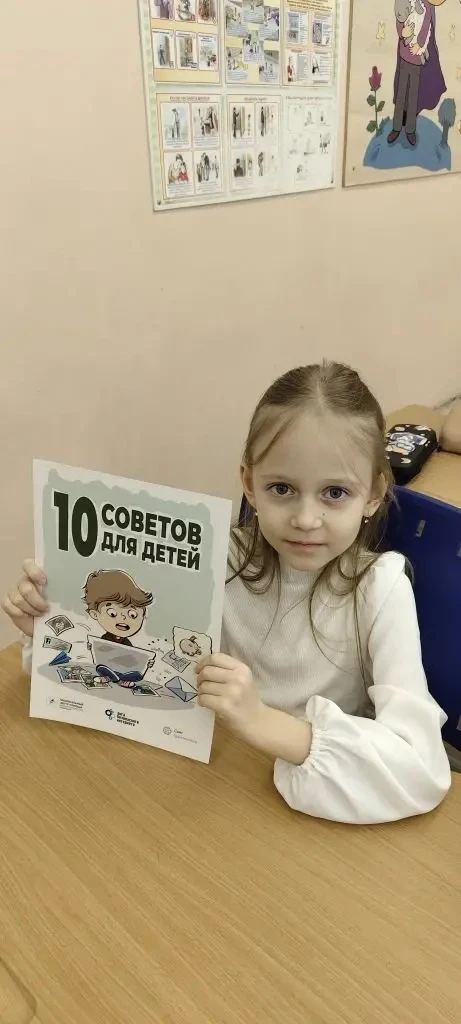 🗓️ 2 марта состоялась торжественная линейка, посвящённая церемонии поднятия Государственного флага и