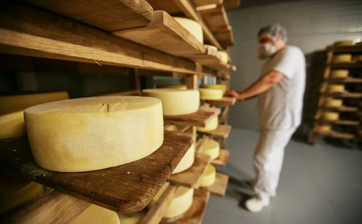 🧀 Производство сыров в России превышает спрос на 9%

Цены снижаются, рентабельность у многих произв