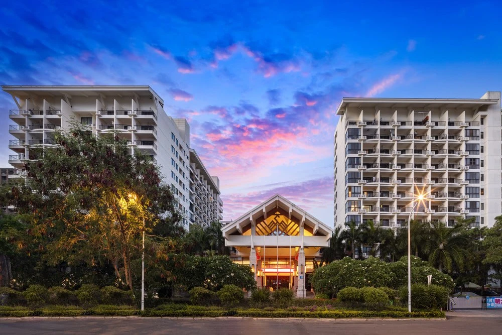 🏨 Sanya Yuhai Hot Spring Resort Hotel 4*