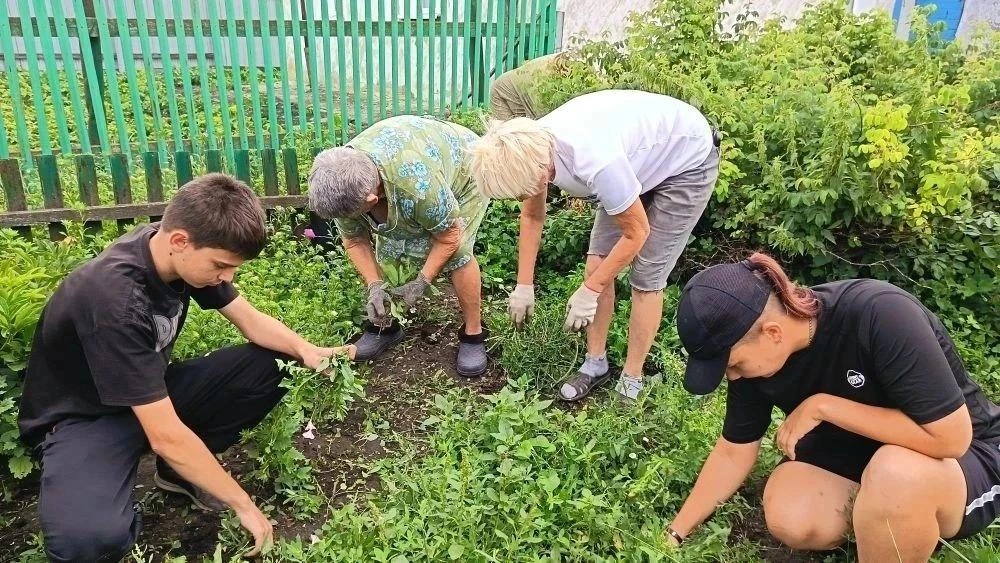 Тимуровцы района продолжают совершать благородные поступки 

В период летних каникул Тимуровский отр