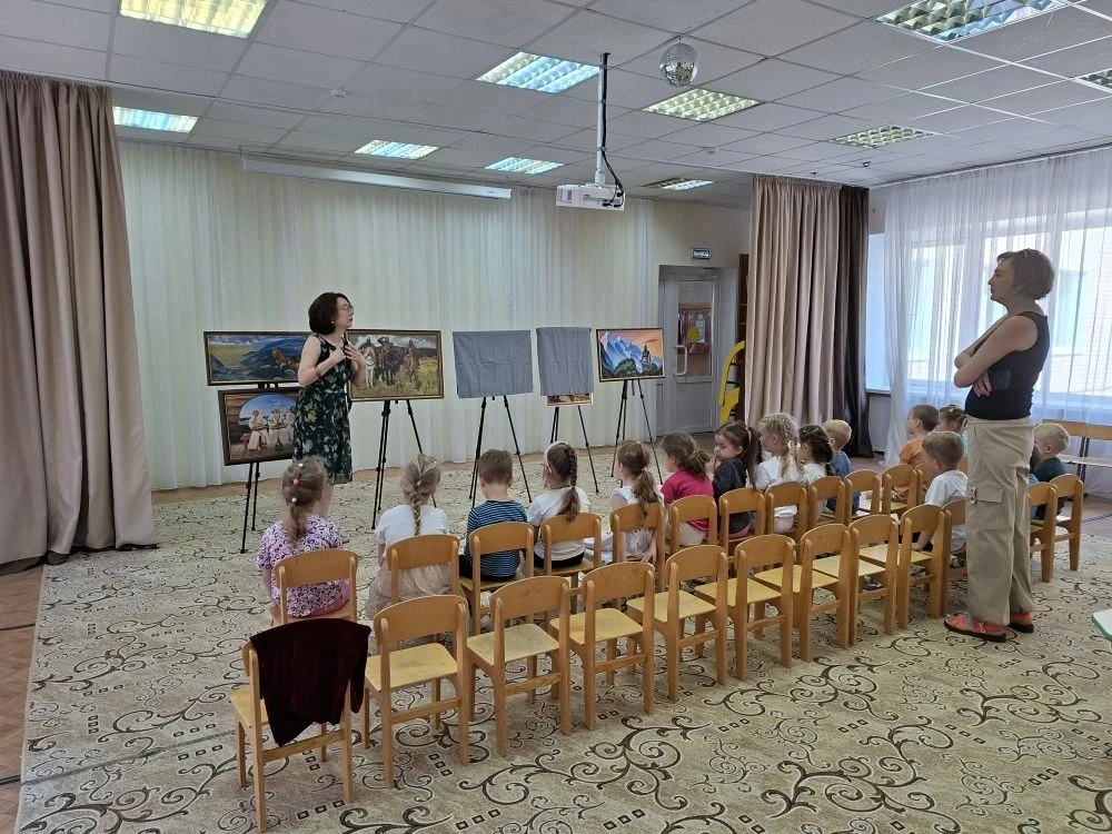 Культурно выставочный центр “Радуга" в гостях у дошколят.