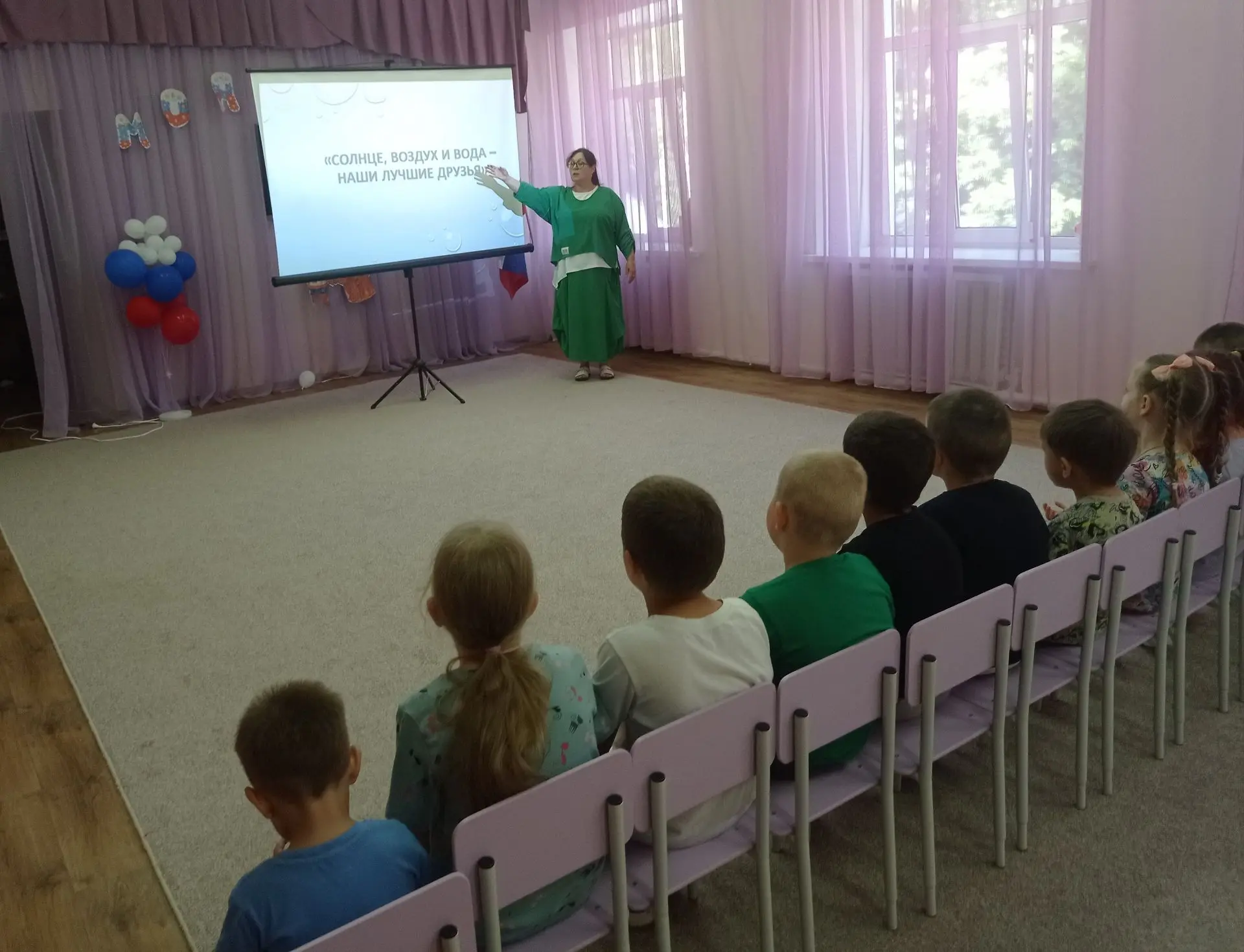 Неделя здоровья в группе 4-7 лет: Солнце, воздух и вода!

Наша разновозрастная группа 4-7 лет присое