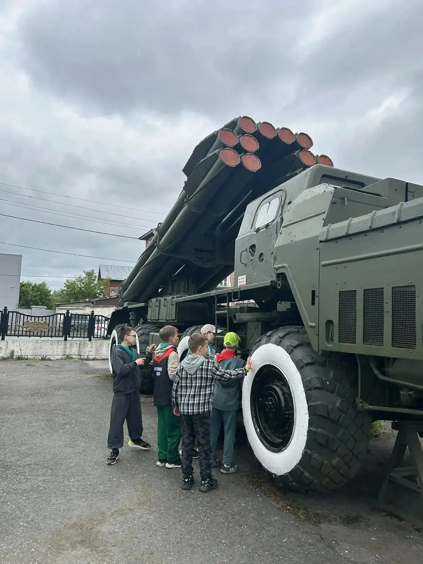 А у нас за спиной уже две смены летнего лагеря «Современное образование». И мы честно: в восторге. Д