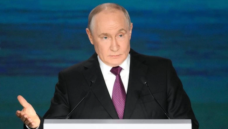 Владимир Путин заявил о праве каждого народа самостоятельно выбирать путь развития и им...