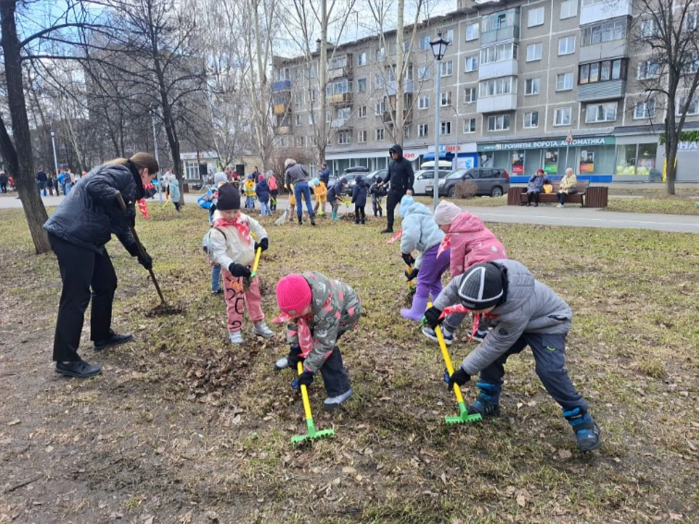 Сегодня наши воспитанники из отряда «Движения Первых» приняли участие в городском суббо...