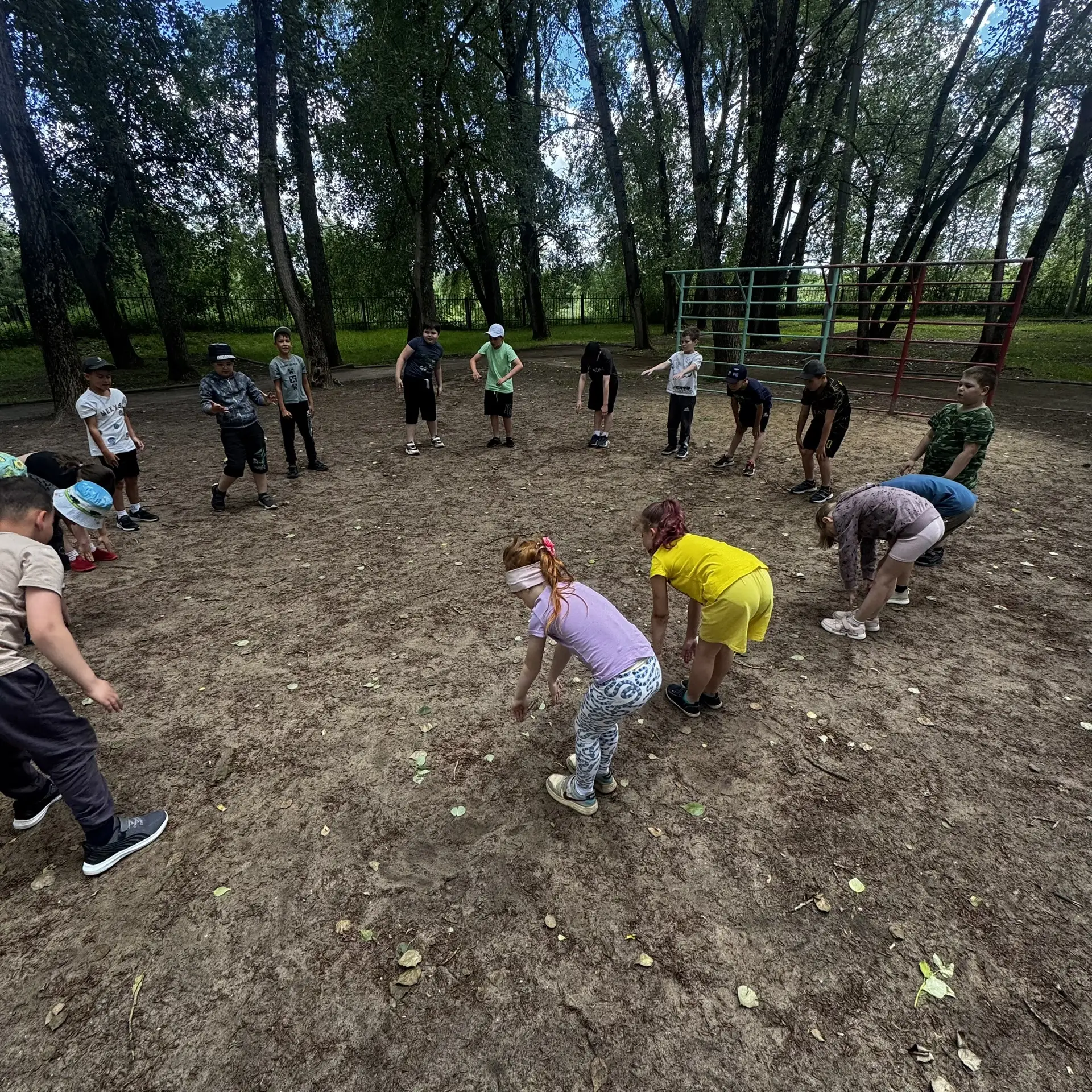 🏃‍♂️ Спортивный час в разгаре: заряд энергии и позитива на нашей площадке! 🏃‍♀️

Делимся бодростью