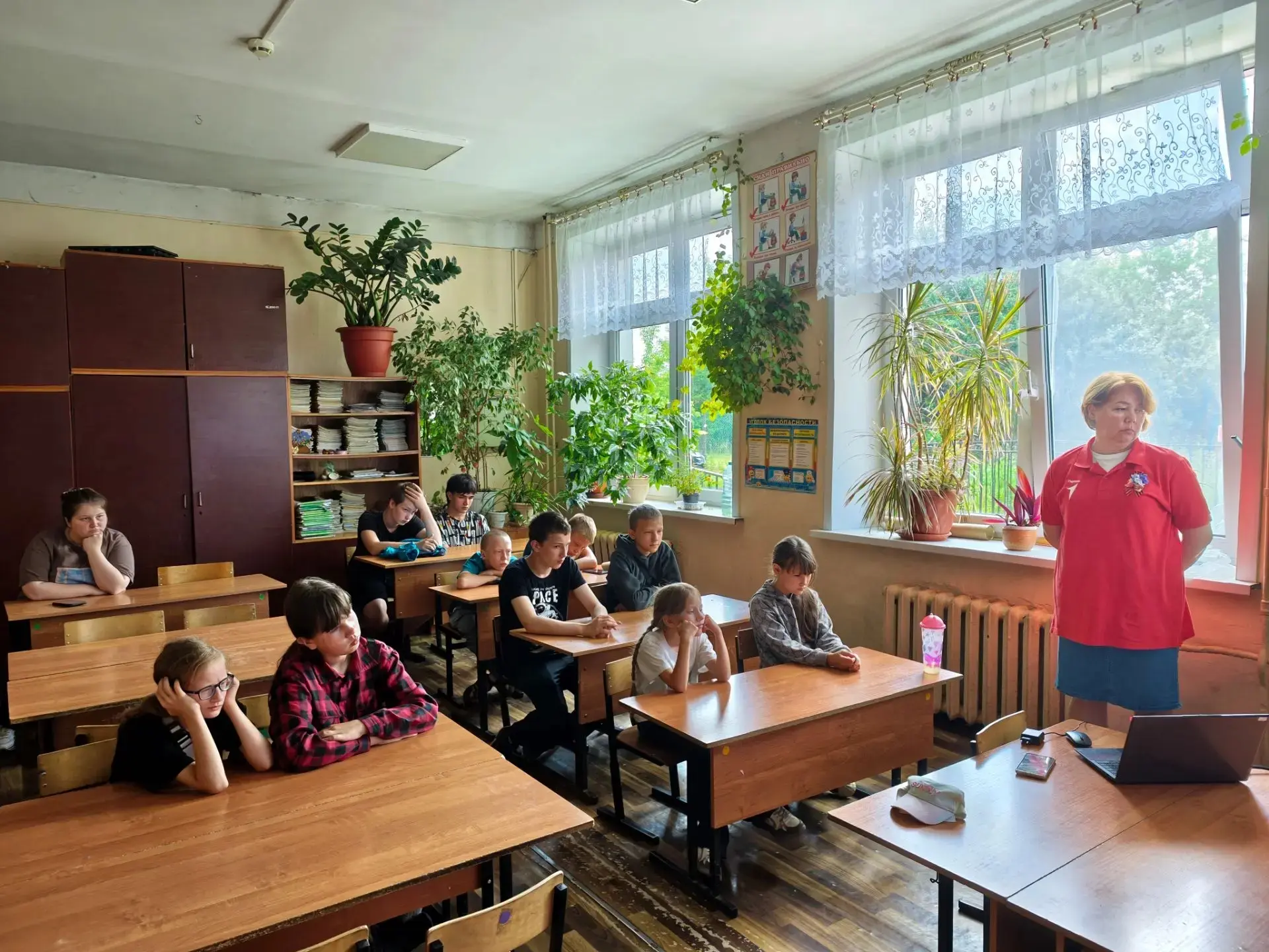 🕊 В нашей школе прошло трогательное мероприятие, посвящённое памяти героев Великой Оте...
