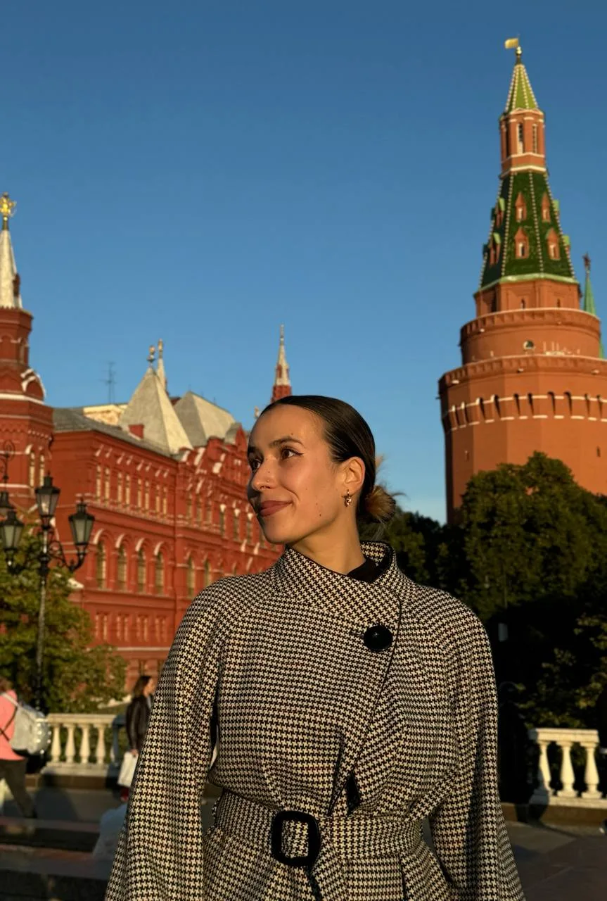 Съездили на Манежную площадь посмотреть фестиваль «Откройте для себя Абу-Даби». Возможн...