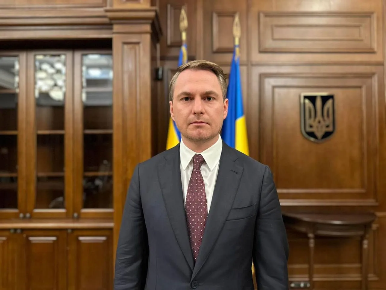Генпрокурор Украины ночью тайно убежал в Польшу.