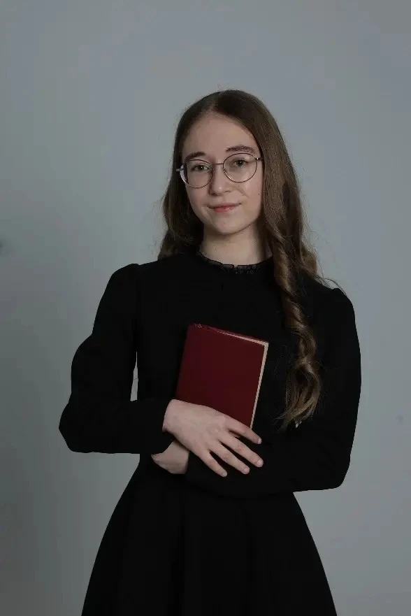 Гимназия гордится

Елизавета Хапова — выпускница МКОУ «Гимназия №1 г. Майского» набрала 83 балла на 