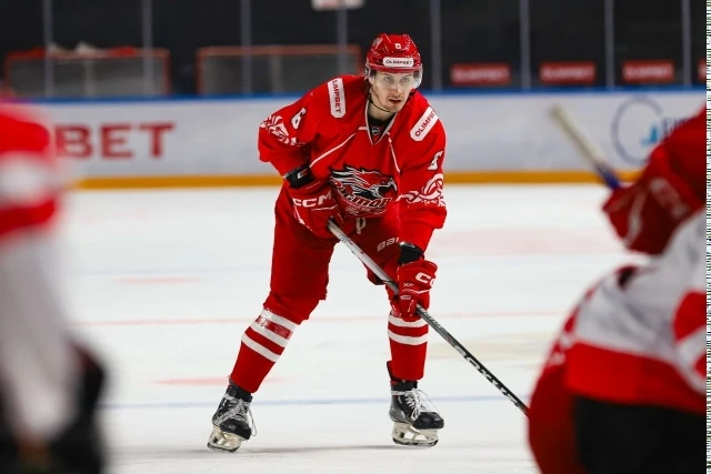 ⚡ ХК «Рубин» подписал  защитника Романа Гапочкина

🏒 Клуб Всероссийской хоккейной лиги тюменский "Р