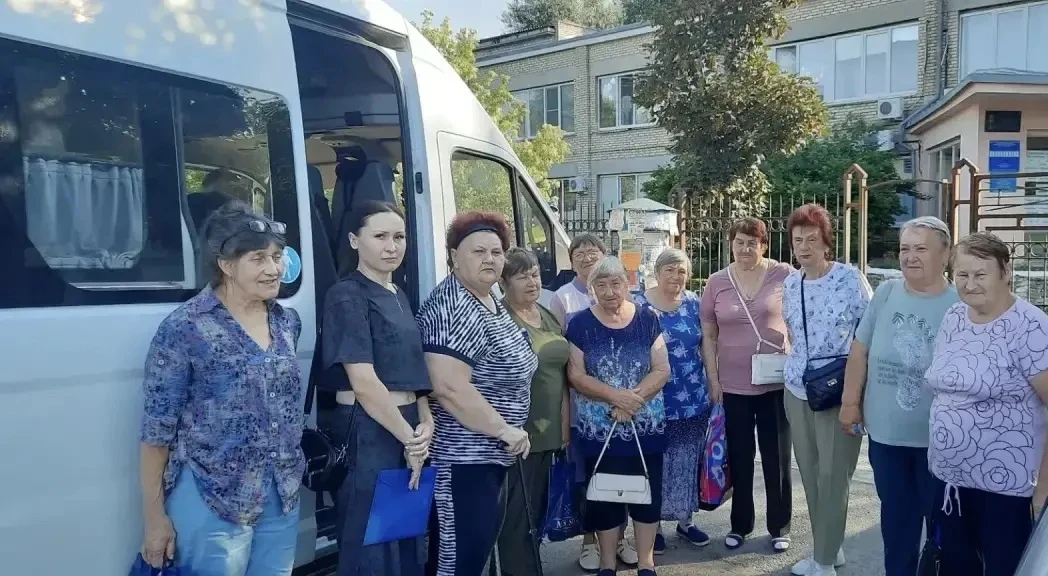 МБУ ЗР «ЦСО» в рамках национального проекта «Семья» продолжает осуществлять подвоз граждан старше 65
