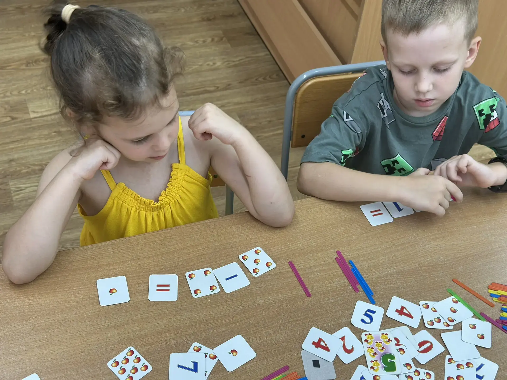 🎯 Развивающие игры в детском саду: учимся считать и творить!