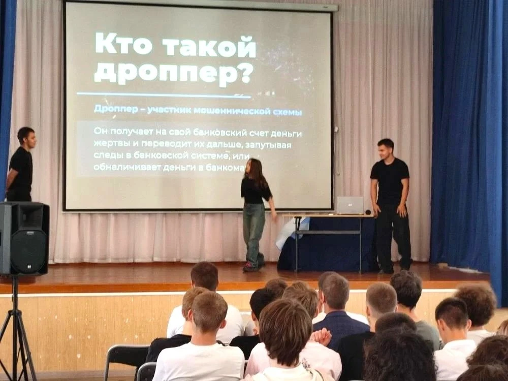 Сценарии из реальной жизни: как наш театр говорит со студентами на одном языке
Забудьте про скучные 