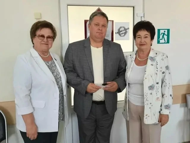 👩‍⚕️За самоотверженный труд и верность долгу: медикам Сорочинска вручили знак «Гордост...