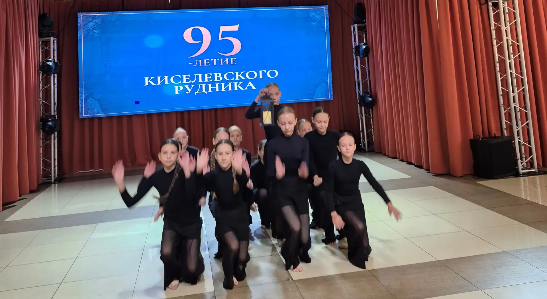 Музейные предметы из экспозиции «Киселёвск – город шахтёрской славы» отличного комплекс...
